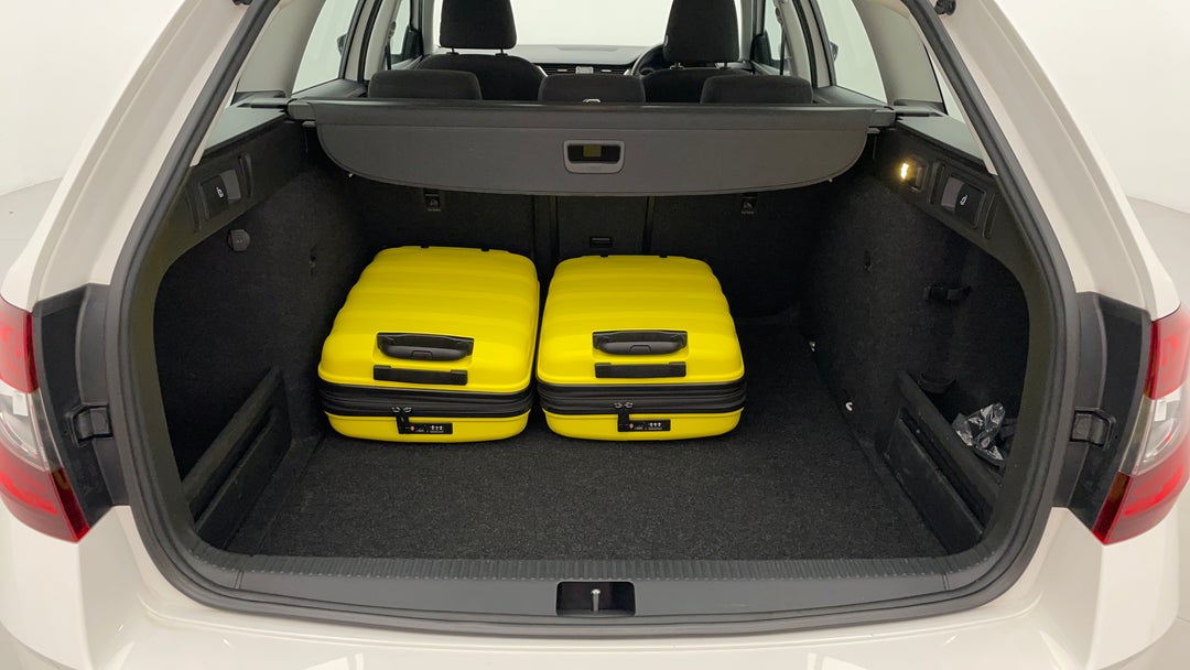 2018 SKODA Octavia 110 Tsi, Automatic, 129661 km, Boot Inside View with Luggage