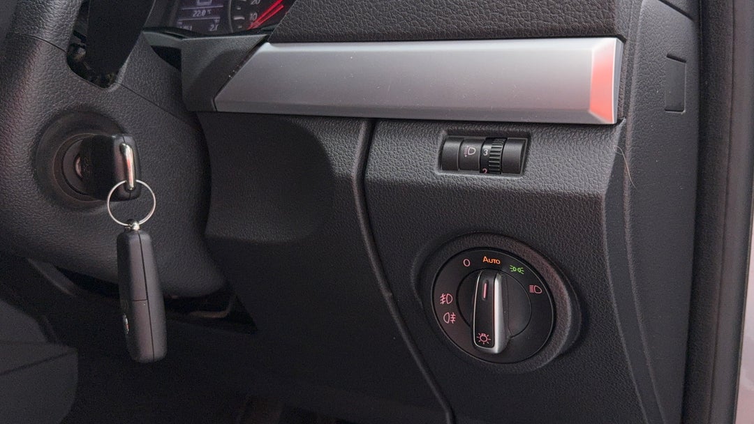 2021 Volkswagen Amarok Tdi550 Sportline 4motion, Automatic, 91451 km, Utility Switches/Buttons