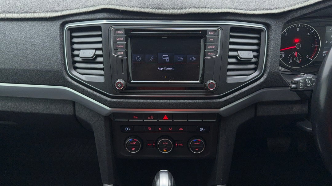 2021 Volkswagen Amarok Tdi550 Sportline 4motion, Automatic, 91451 km, Center Console