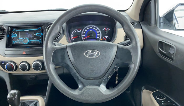 2017 Hyundai Grand i10 MAGNA 1.2 VTVT, Petrol, Manual, 40,880 km, Steering Wheel Close Up