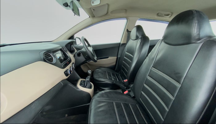 2017 Hyundai Grand i10 MAGNA 1.2 VTVT, Petrol, Manual, 40,880 km, Right Side Front Door Cabin
