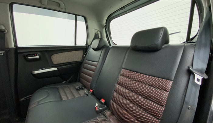 2016 Maruti Wagon R 1.0 VXI AMT, Petrol, Automatic, 45,319 km, Right Side Rear Door Cabin