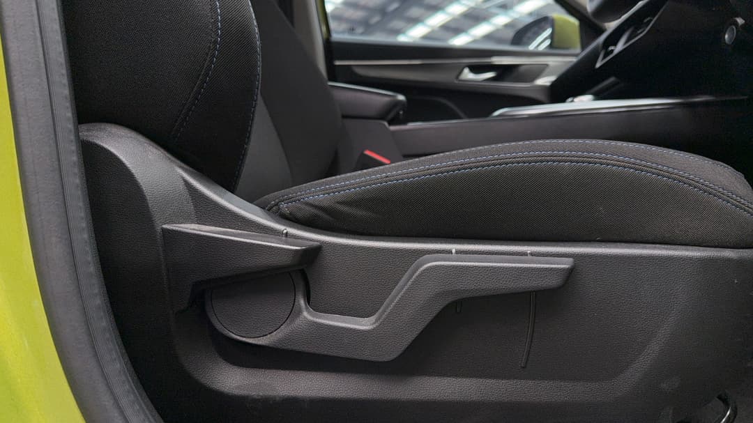 2022 GWM Haval Jolion Premium, Automatic, 60068 km, Drivers Side Adjustment Panel