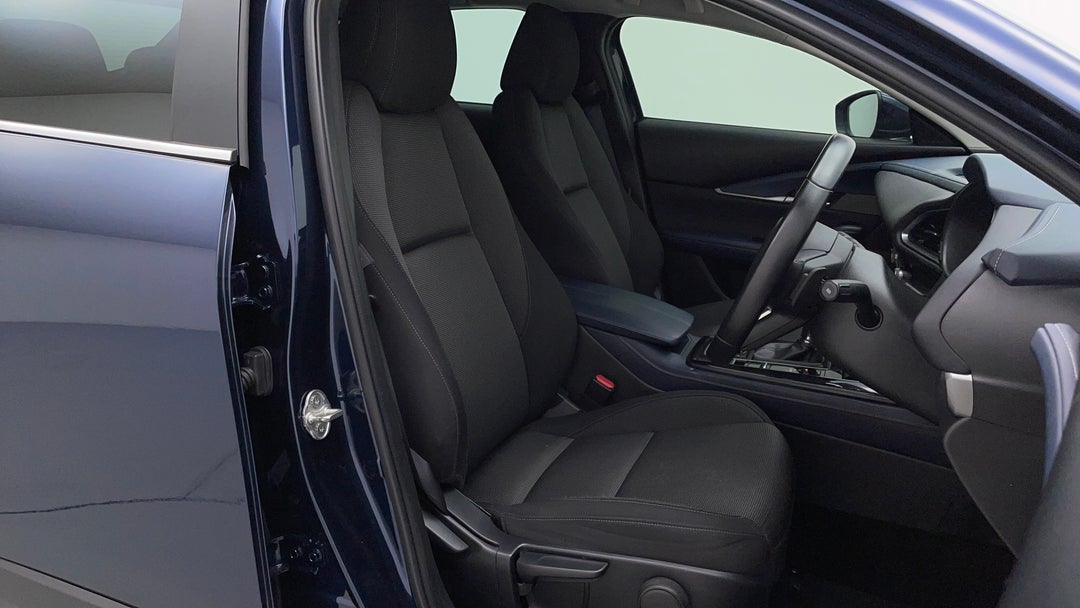 2022 Mazda CX-30 G20 Evolve (fwd), Automatic, 38406 km, Right Side Front Door Cabin View