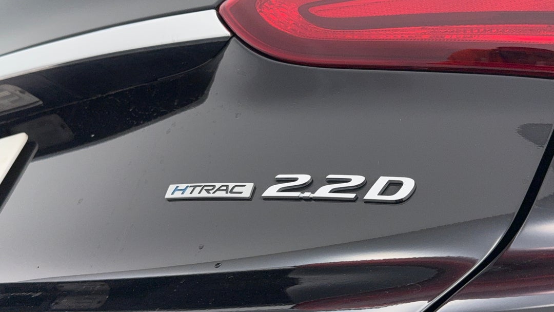 2019 Hyundai Santa Fe Elite Crdi (awd), Automatic, 163574 km, Badge (Boot Right Side)