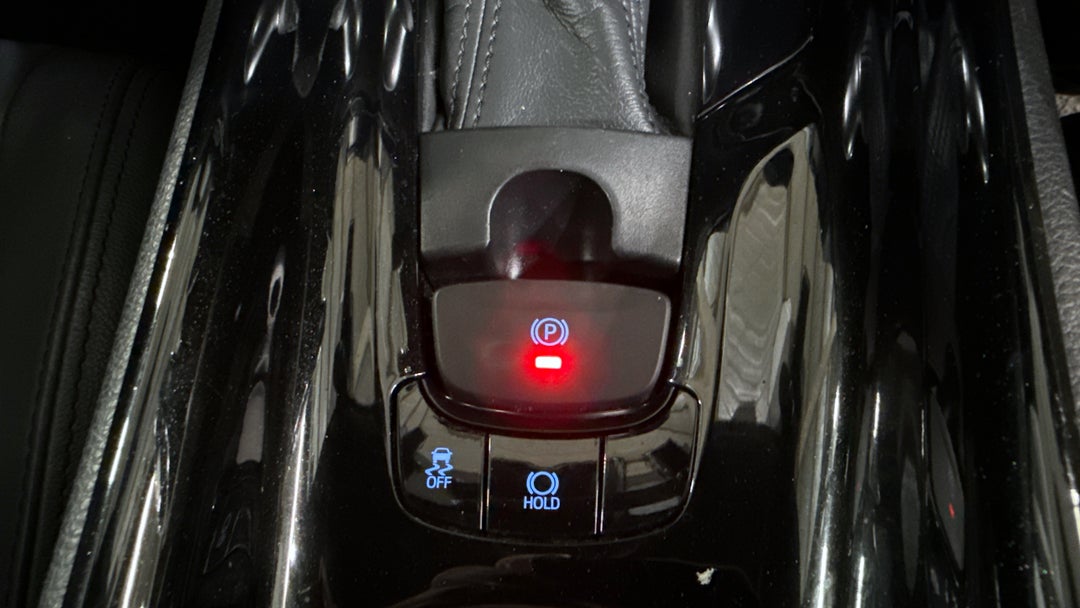 2017 Toyota C-HR Koba (AWD), Automatic, 107892 km, Handbrake