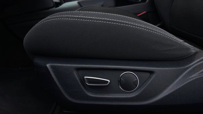 FORD MUSTANG-Driver Side Adjustment Panel