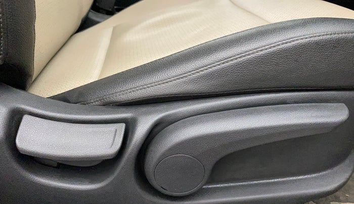 2018 Hyundai Verna 1.6 VTVT SX O, Petrol, Manual, 92,478 km, Driver Side Adjustment Panel