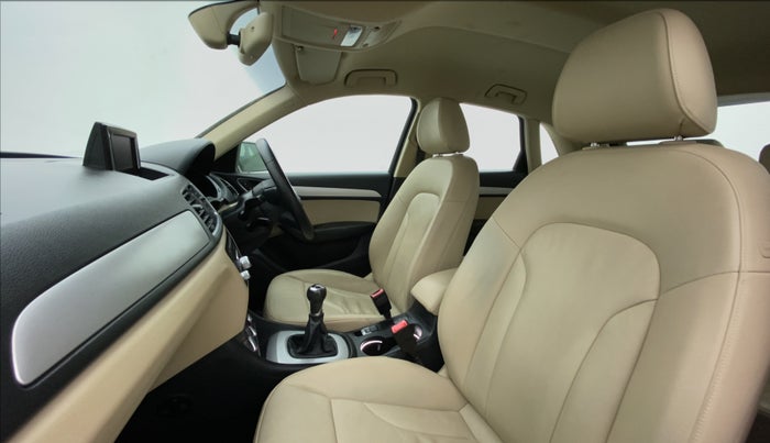 2015 Audi Q3 30 TDI MT S EDITION, Diesel, Manual, 29,091 km, Right Side Front Door Cabin