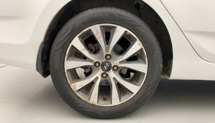 2013 Hyundai Verna FLUIDIC 1.6 CRDI SX, Diesel, Manual, 46,079 km, Right Rear Wheel