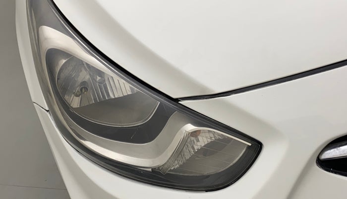 2013 Hyundai Verna FLUIDIC 1.6 CRDI SX, Diesel, Manual, 46,079 km, Right headlight - Faded