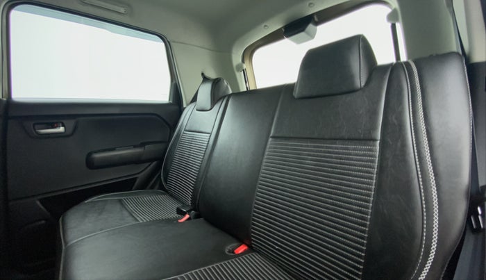 2019 Maruti New Wagon-R VXI 1.0, Petrol, Manual, 12,936 km, Right Side Rear Door Cabin