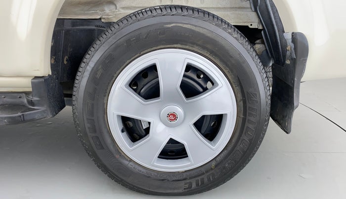 2015 Mahindra Scorpio S6 PLUS, Diesel, Manual, 28,045 km, Left Rear Wheel