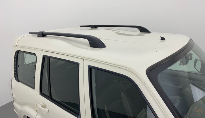 2015 Mahindra Scorpio S6 PLUS, Diesel, Manual, 28,045 km, Roof