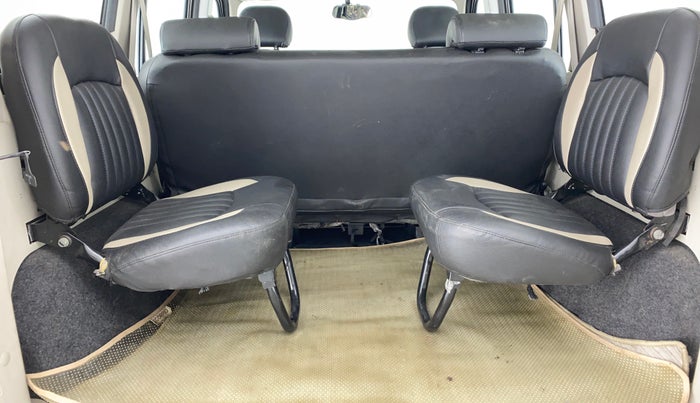 2015 Mahindra Scorpio S6 PLUS, Diesel, Manual, 28,045 km, Third Seat Row ( optional )