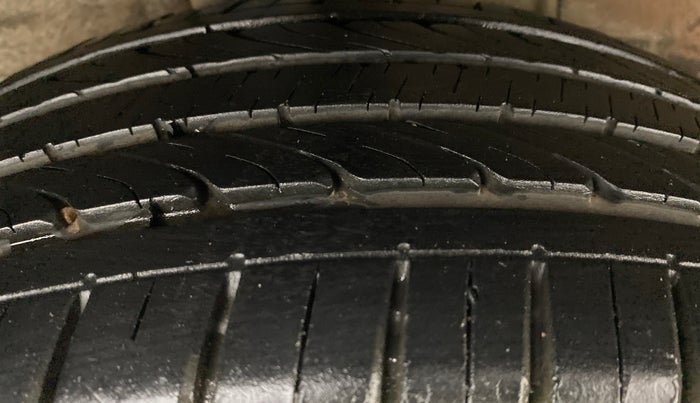 2018 Hyundai Elite i20 ASTA 1.2 (O), Petrol, Manual, 15,974 km, Right Rear Tyre Tread