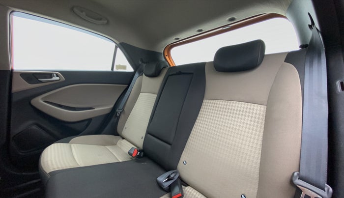 2018 Hyundai Elite i20 ASTA 1.2 (O), Petrol, Manual, 15,974 km, Right Side Rear Door Cabin