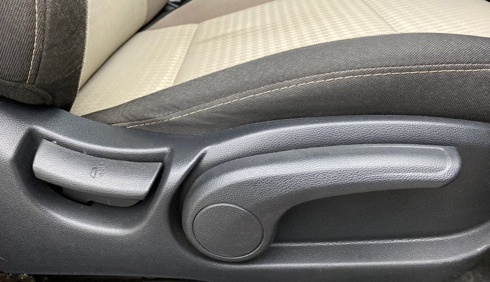2018 Hyundai Elite i20 ASTA 1.2 (O), Petrol, Manual, 15,974 km, Driver Side Adjustment Panel