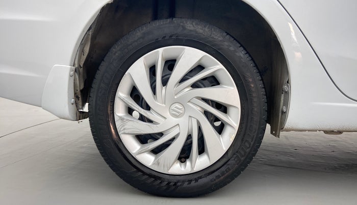 2015 Maruti Ciaz VDI PLUS, Diesel, Manual, 1,62,225 km, Right Rear Wheel