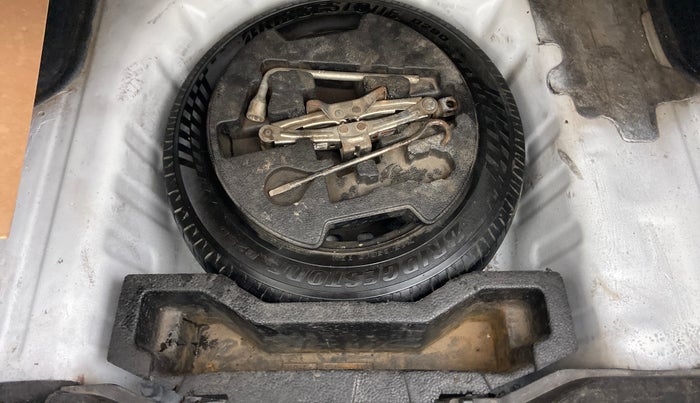 2015 Maruti Ciaz VDI PLUS, Diesel, Manual, 1,62,225 km, Spare Tyre