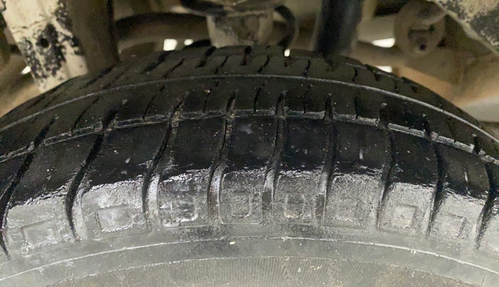 2014 Maruti Alto 800 LXI, Petrol, Manual, 61,478 km, Right Rear Tyre Tread