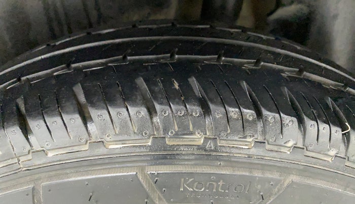 2019 Maruti Dzire VDI, Diesel, Manual, 89,272 km, Left Rear Tyre Tread