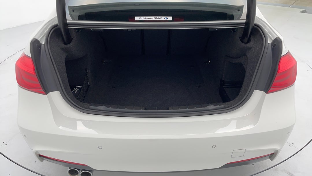2016 BMW 3 30i M Sport, Automatic, 56892 km, Boot Inside View