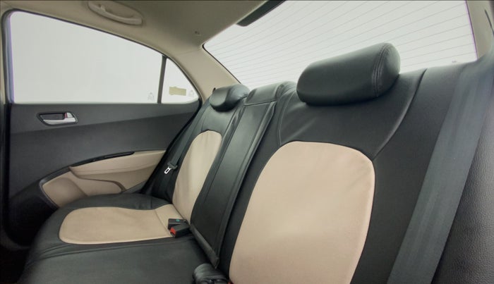 2014 Hyundai Xcent S (O) 1.2, Petrol, Manual, 43,821 km, Right Side Rear Door Cabin
