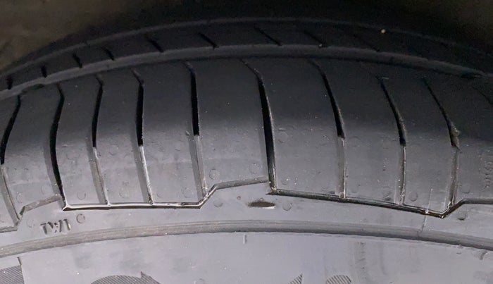 2012 Hyundai i10 MAGNA 1.2 KAPPA2, Petrol, Manual, 66,996 km, Right Rear Tyre Tread