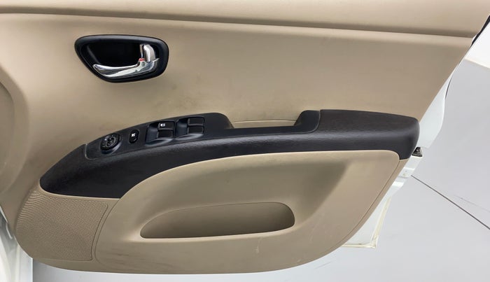 2012 Hyundai i10 MAGNA 1.2 KAPPA2, Petrol, Manual, 66,996 km, Driver Side Door Panels Control