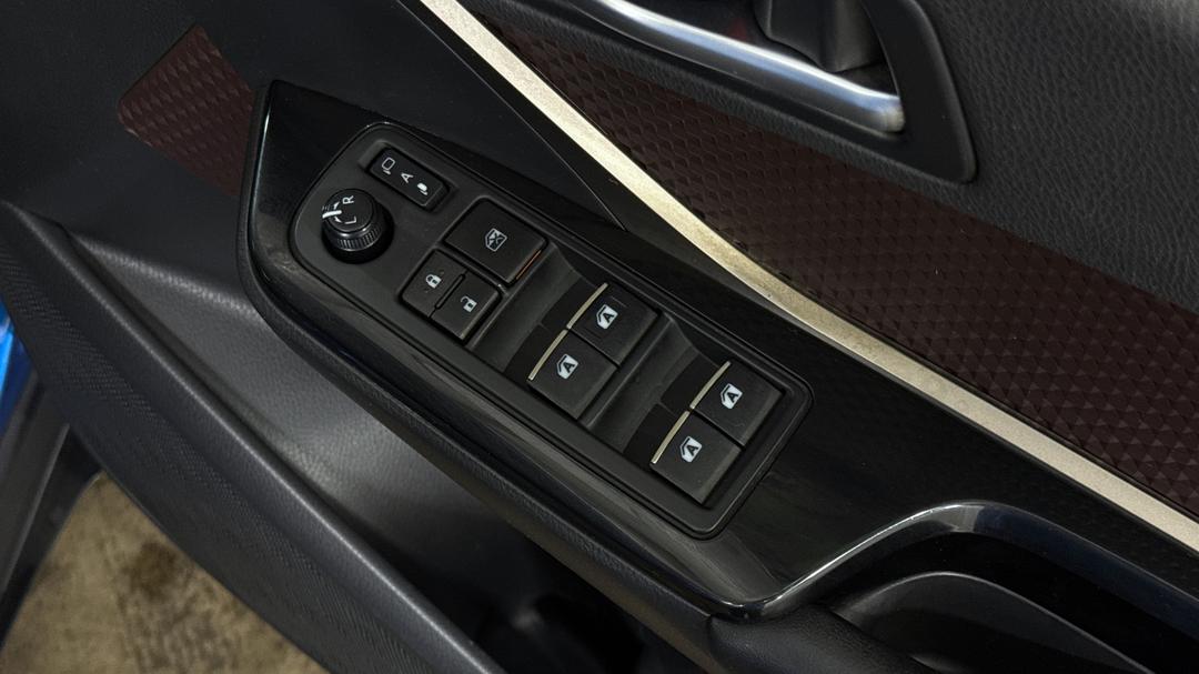 2017 Toyota C-HR Koba (2WD), Automatic, 137591 km, Drivers Side Door Panel Controls
