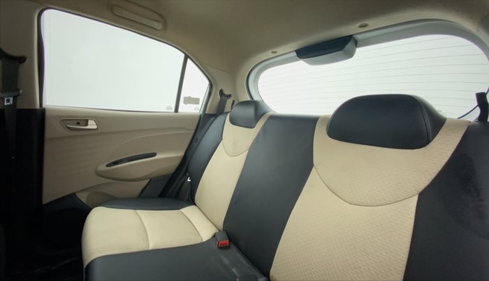 2018 Hyundai NEW SANTRO SPORTZ 1.1, CNG, Manual, 38,162 km, Right Side Rear Door Cabin