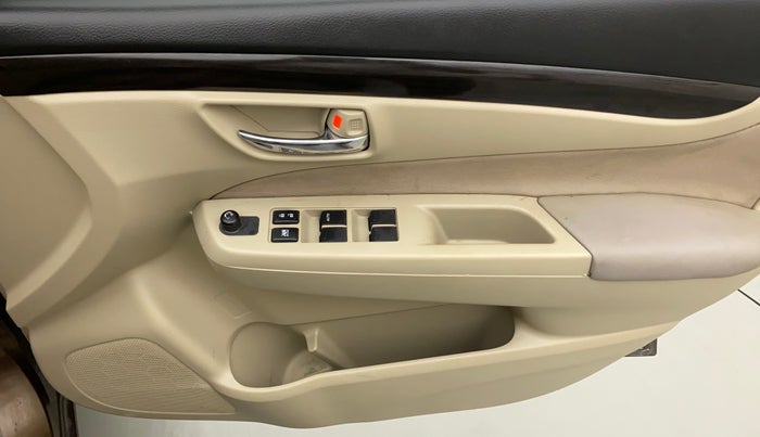 2015 Maruti Ciaz VXI+, Petrol, Manual, 49,434 km, Driver Side Door Panels Control