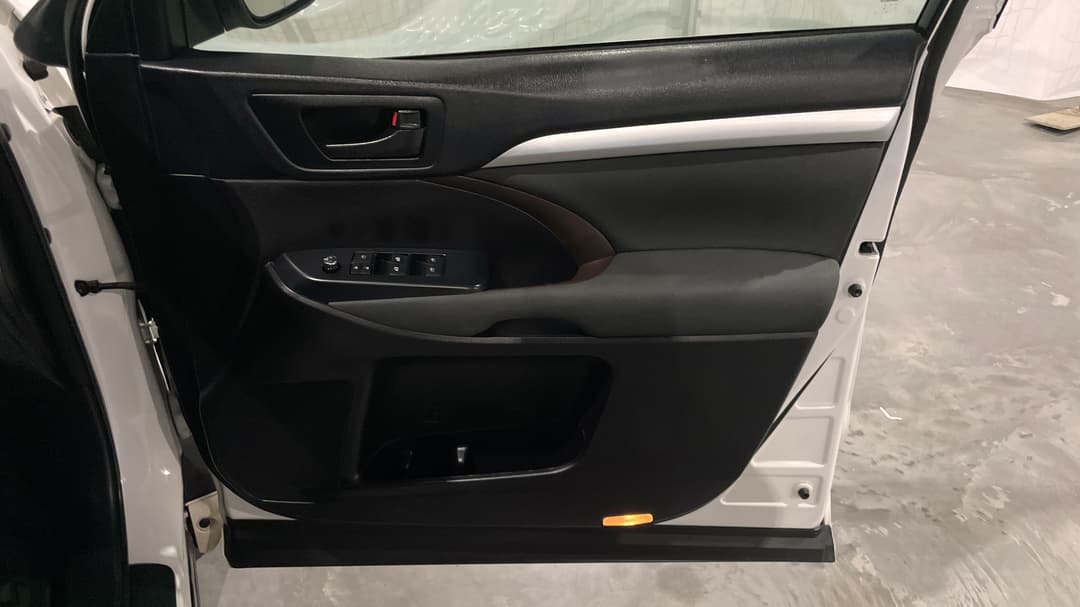 2017 Toyota Kluger Gx (4x2), Automatic, 94138 km, Speaker View