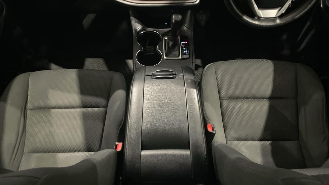 2017 Toyota Kluger Gx (4x2), Automatic, 94138 km, Center Console