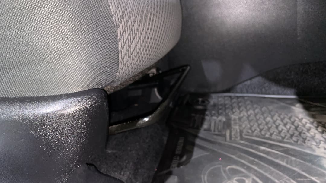 2017 Toyota Kluger Gx (4x2), Automatic, 94138 km, Drivers Side Adjustment Panel