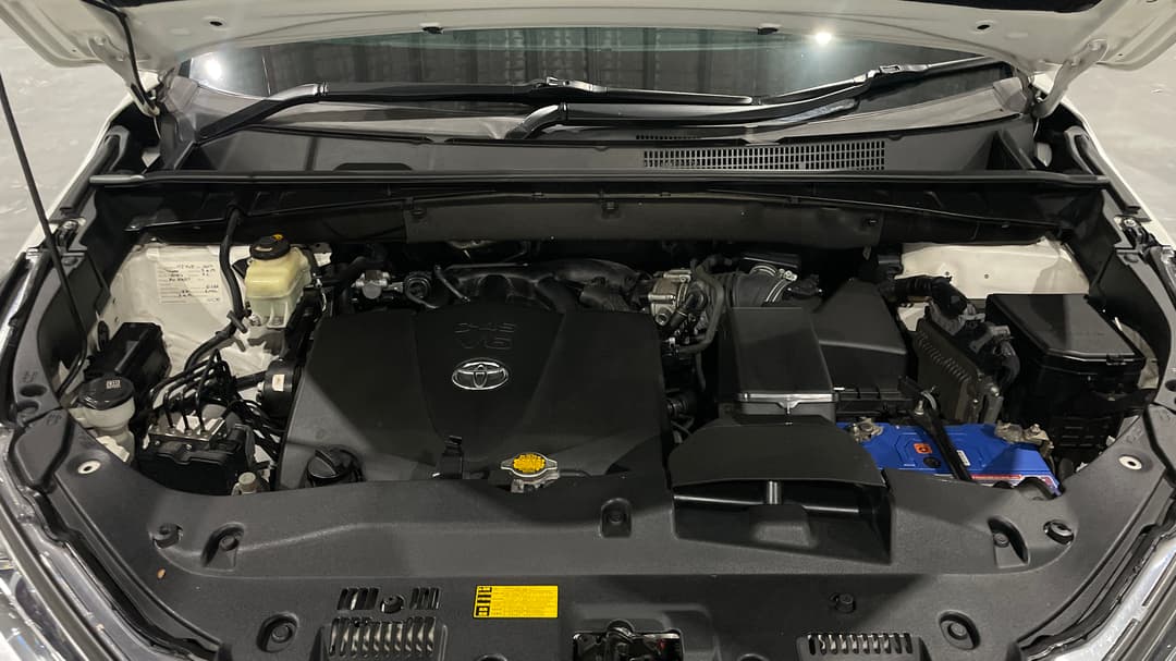 2017 Toyota Kluger Gx (4x2), Automatic, 94138 km, Open Bonnet (Engine)