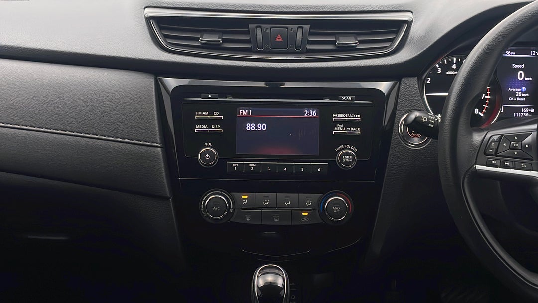 2018 Nissan X-trail St (2wd), Automatic, 111736 km, Center Console