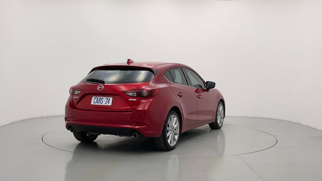 Right Back Diagonal (45- Degree) View