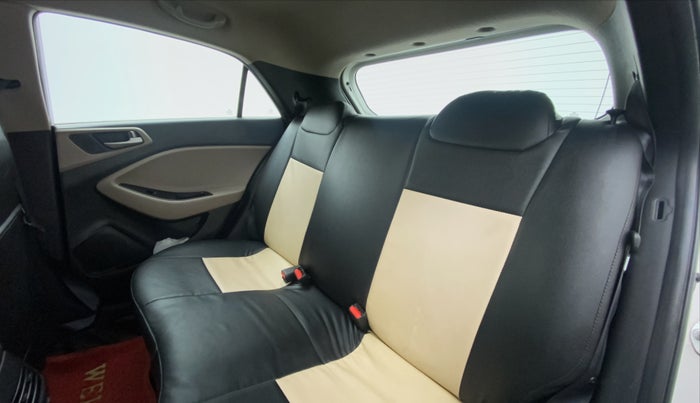 2016 Hyundai Elite i20 SPORTZ 1.2, Petrol, Manual, 55,422 km, Right Side Rear Door Cabin