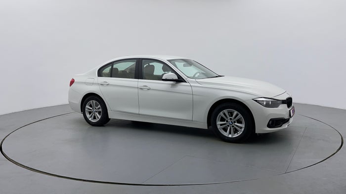 BMW 3 Series-Right Front Diagonal (45- Degree) View