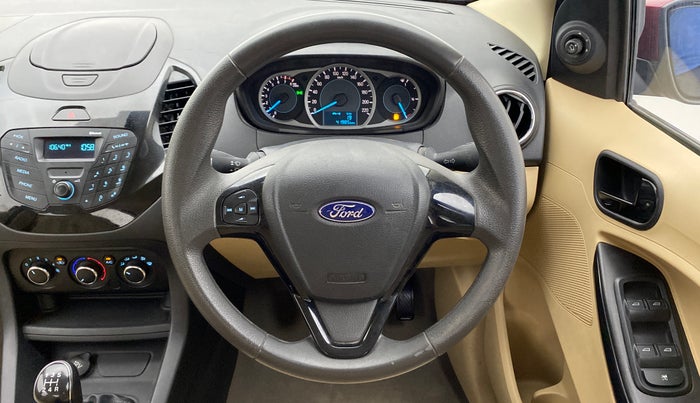 2016 Ford Figo Aspire 1.2 TREND PETROL, Petrol, Manual, 42,098 km, Steering Wheel Close Up