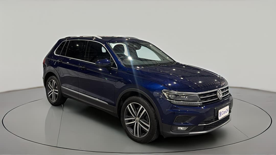 2018 Volkswagen Tiguan 162 Tsi Highline, Automatic, 52057 km, Right Front Diagonal (45- Degree) View