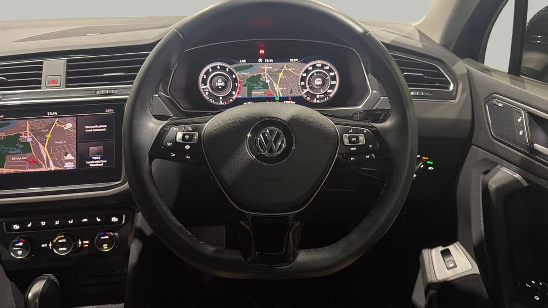 2018 Volkswagen Tiguan 162 Tsi Highline, Automatic, 52057 km, Steering Wheel Close-up