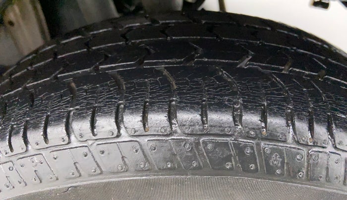 2010 Maruti Zen Estilo VXI, Petrol, Manual, 38,748 km, Left Rear Tyre Tread