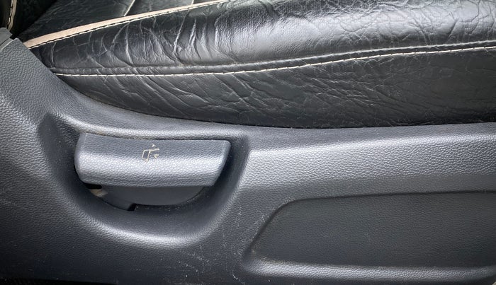 2019 Hyundai Elite i20 MAGNA PLUS 1.2, Petrol, Manual, 47,322 km, Driver Side Adjustment Panel