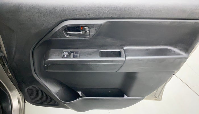 2021 Maruti New Wagon-R LXI 1.0 L, Petrol, Manual, 3,995 km, Driver Side Door Panels Control