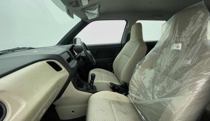 2021 Maruti New Wagon-R LXI 1.0 L, Petrol, Manual, 3,995 km, Right Side Front Door Cabin