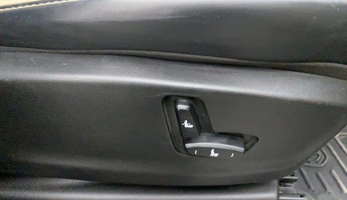 2022 MG HECTOR SHARP 1.5 PETROL CVT, Petrol, Automatic, 11,342 km, Driver Side Adjustment Panel