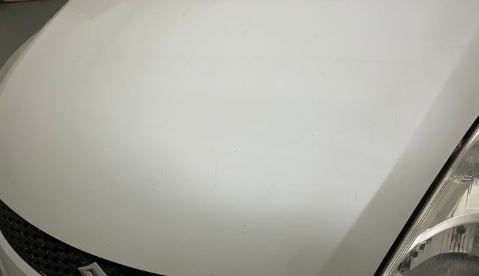 2014 Maruti Swift VXI, CNG, Manual, 88,732 km, Bonnet (hood) - Minor scratches